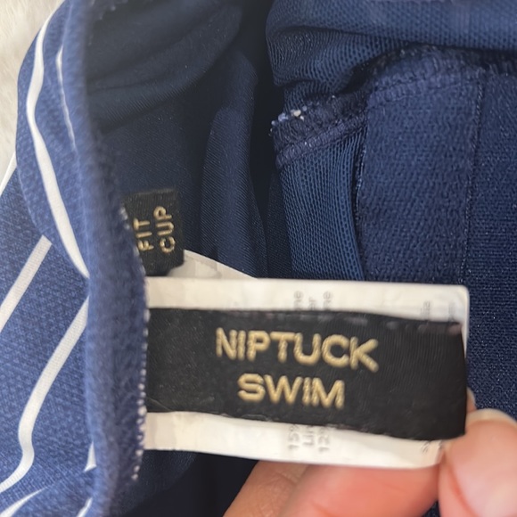 Niptuck Swimsuit, Size 6 - Picture 8 of 15